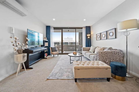 Impeccable 1-Bed With Alfresco Dining In Barton - Australian Destinations 0