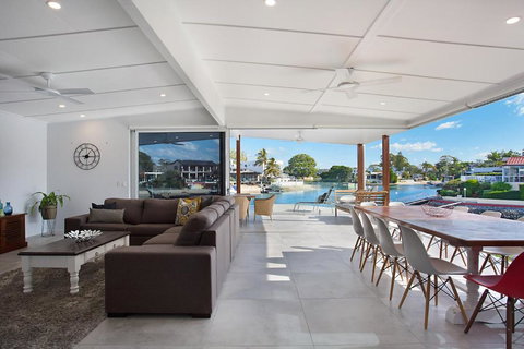 INCREDIBLE VALUE - Perfect For Large Families - Australian Destinations 2