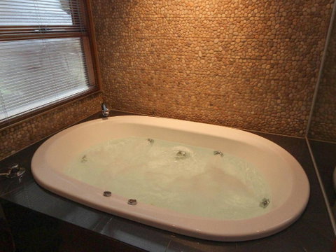 Indulge At Hepburn - Australian Destinations 3