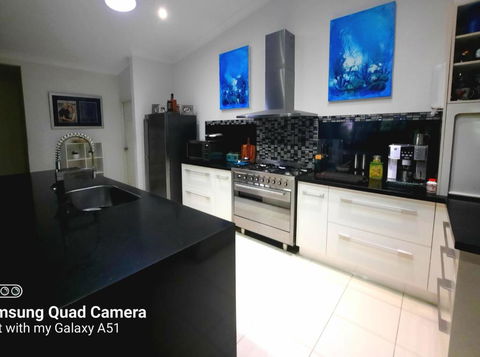 ISLAND ROOM On Magnetic Island - Australian Destinations 2