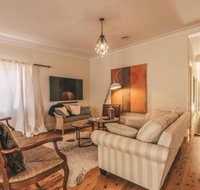 Ambrose On Byng - Central Location w/ 2 Bathroom - Australian Destinations