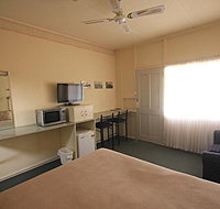 Aromet Motor Inn - Australian Destinations