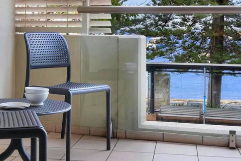 MAN54 -Manly Magic Waterfront Retreat With Gym & Sauna - Australian Destinations 0