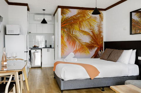M Hotel - Australian Destinations 1