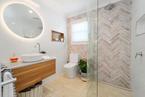 Marche Home Stay, Immaculate Presentation, Private & Relaxing - Australian Destinations 3