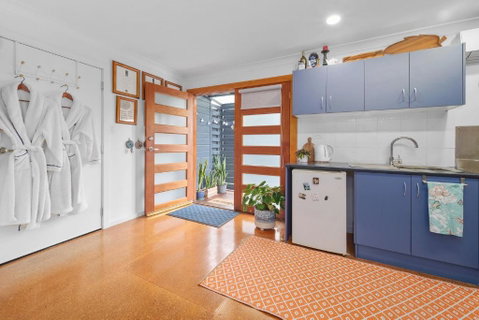 Marche Home Stay, Immaculate Presentation, Private & Relaxing - Australian Destinations 2