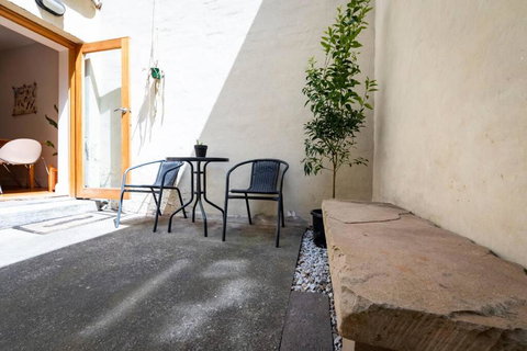 MELVINGTON BOUTIQUE APARTMENT IN HOBART CBD O - Australian Destinations 1