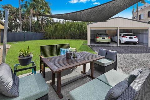 NAROO7- PRIME, CENTRE OF MOOLOOLABA LOCATION - Australian Destinations 3