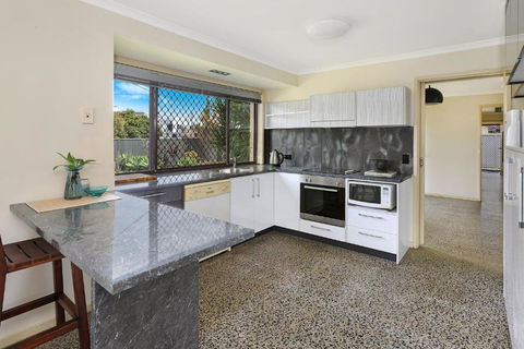 NAROO7- PRIME, CENTRE OF MOOLOOLABA LOCATION - Australian Destinations 1