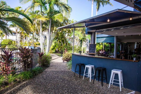 Nautical Stylish Ground Level 1 Bedroom Unit - Australian Destinations 3