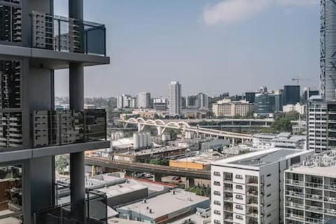 NEW Centrally Located High Level Studio Apartment - Australian Destinations 0