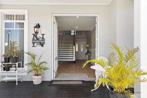 NEW HAVEN - Garden View Balcony - Australian Destinations 2