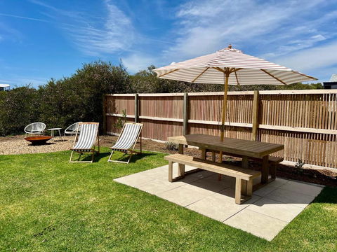 NEW Magpie Sands - 3 Bedroom Home - Downstairs Only, 1 Min Walk To Aldinga Beach - Australian Destinations 3