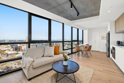 NEW Sensational Southbank Lux - Australian Destinations 0