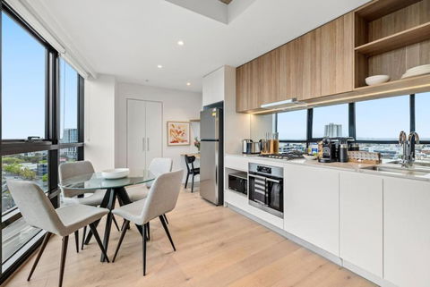 NEW Spectacular Views Southbank - Australian Destinations 1