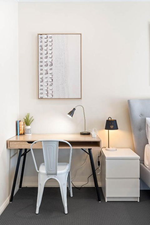 No Stairs, Big House, Garage Richmond Residence 2 - Australian Destinations 1