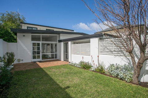 NOR214 - Northstead Coastal Charm - Australian Destinations 2