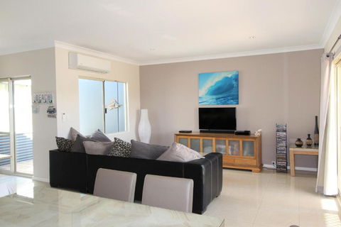 Ocean Breeze - Australian Destinations 1