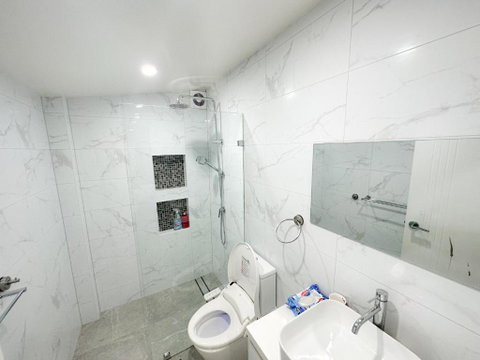 Private, Local Living Studio In Mascot, Airport - Australian Destinations 1
