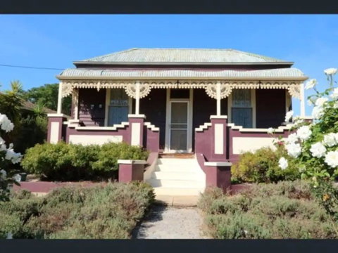 R&R Blue Diamond Luxury Cottage Maryborough, Vic - Australian Destinations 0