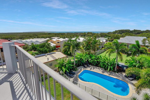 Rainbow Towers 2 Rainbow Beach - Australian Destinations 3