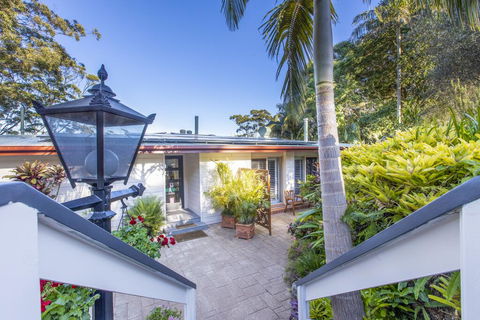 Avocado Sunset Bed & Breakfast - Australian Destinations 1