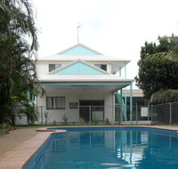 Bargara Beach Motor Inn - Australian Destinations