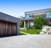 Bay Vista - Amazing Bay Views with the beach at your doorstop - Australian Destinations