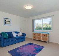 Beach Street at Cowes - Australian Destinations
