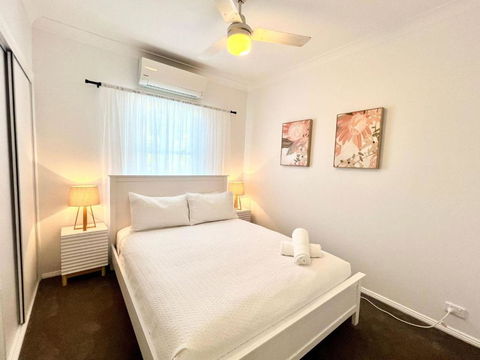 Renovated Queenslander - Upstairs 2km To Stadium - Australian Destinations 3