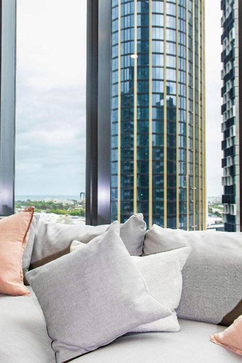 Resort Style Living 2 Bed Apt With Pool BBQ - Australian Destinations 1