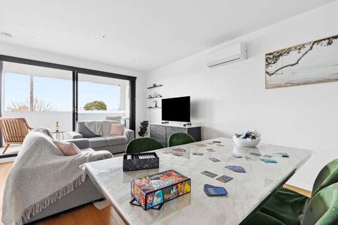 Retreat On Bellerine I 2BR Apartment I Geelong CBD - Australian Destinations 3