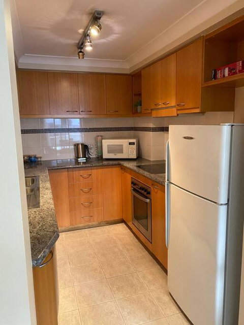 RIVERSIDE CITY VIEW PARKING NETFLIX WIFI WINE FREE - Australian Destinations 2