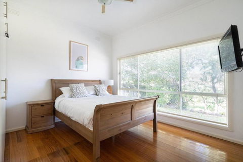 Rosebud Reset - A Beachside Group Getaway - Australian Destinations 2