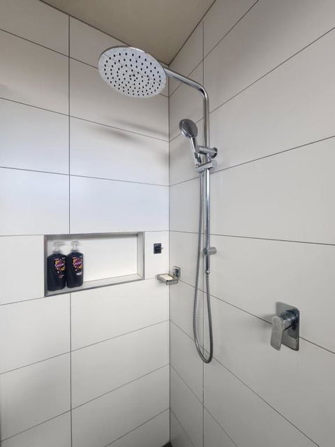 Rosebud Retro Retreat - Australian Destinations 1