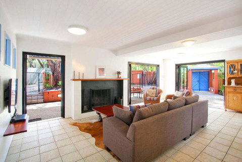 Ross Cres Spacious Private Beach House - Australian Destinations 1