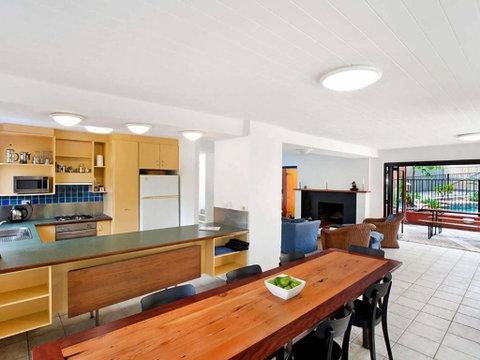 Ross Cres Spacious Private Beach House - Australian Destinations 3