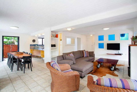 Ross Cres Spacious Private Beach House - Australian Destinations 2