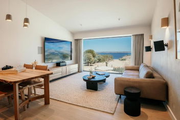 Rumi On Louth with Australian Destinations