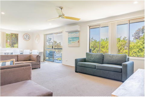 Salt & Sand Getaway - Australian Destinations 3