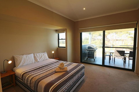 Saltwater Apartments - Australian Destinations 1