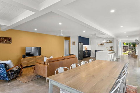 Salty Crab Bungalow - Australian Destinations 2