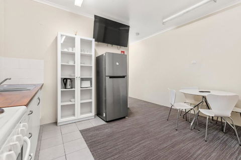 Sanctuary Resort Motor Inn - Australian Destinations 1