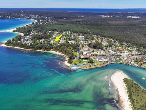 Sandalwood At Huskisson - Australian Destinations 1