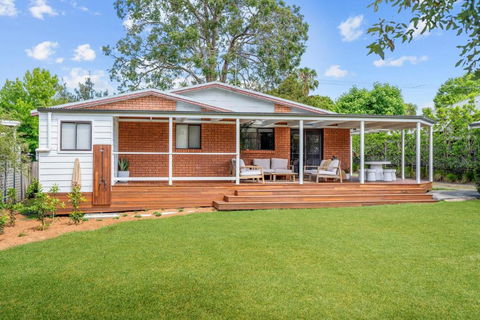 Sandalwood At Huskisson - Australian Destinations 2