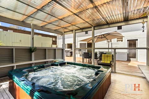 Sandy Bay Getaway W Spa 4 Bdr - Australian Destinations 1