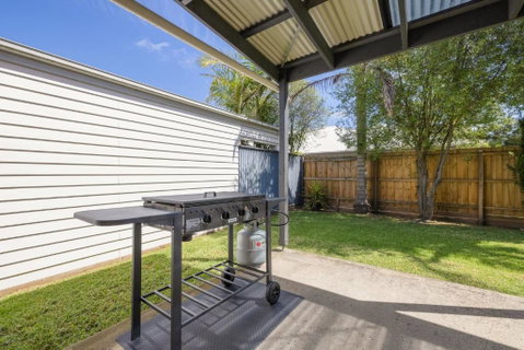 Sandy Beach House Cowes - Australian Destinations 3