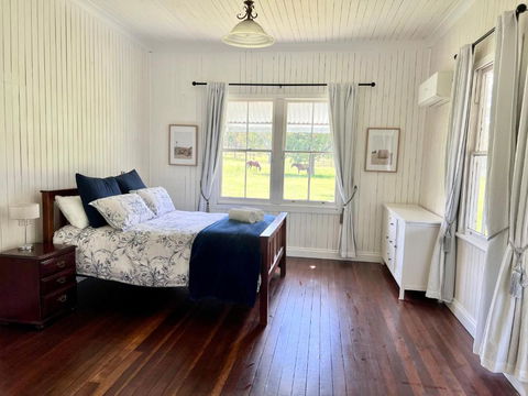 The Cottage Farm Stay - Grandchester - Australian Destinations 0