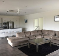 Blue Sky Apartment - Australian Destinations