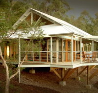 Bombah Point Eco Cottages - Australian Destinations